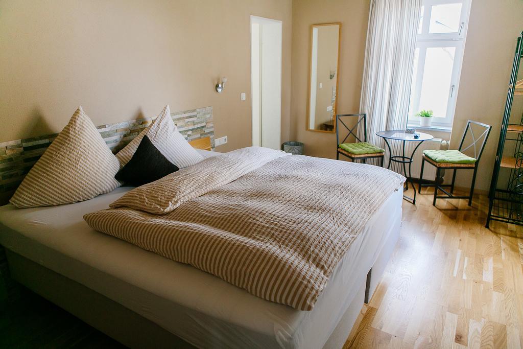 Landhotel Airport-Inn Lautzenhausen Buitenkant foto